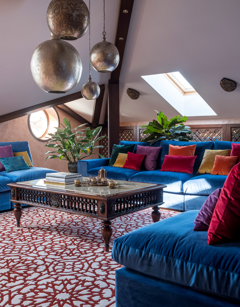 Example of an eclectic carpeted living room design in Moscow