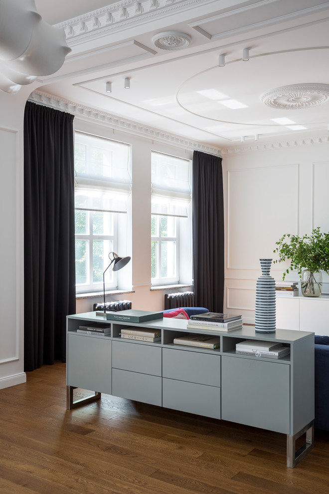 Источник вдохновения для домашнего уюта: гостиная комната среднего размера в современном стиле с серыми стенами и угловым камином без телевизора