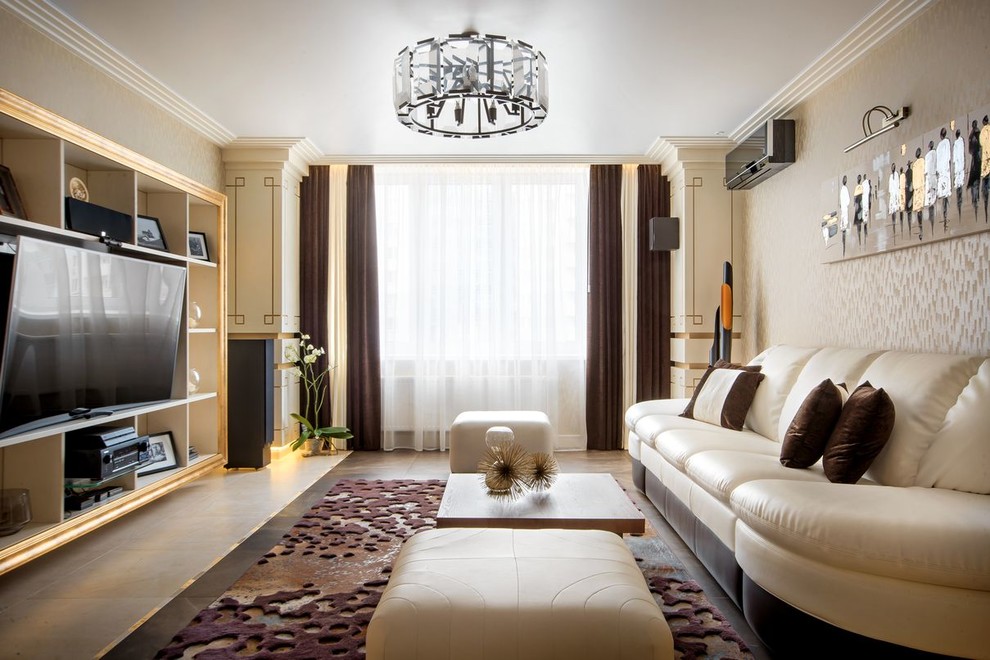 This is an example of a large contemporary living room in Yekaterinburg.
