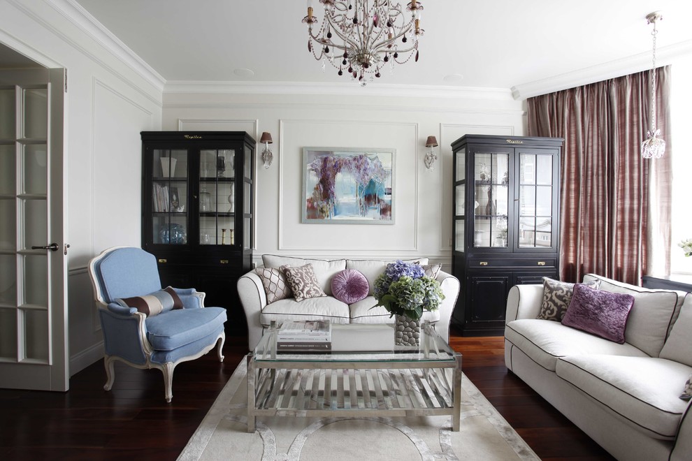 Свежая идея для дизайна: гостиная комната в классическом стиле - отличное фото интерьера