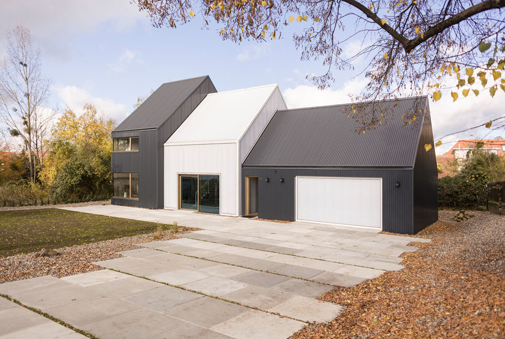 Стильный дизайн: дом среднего размера в стиле модернизм - последний тренд