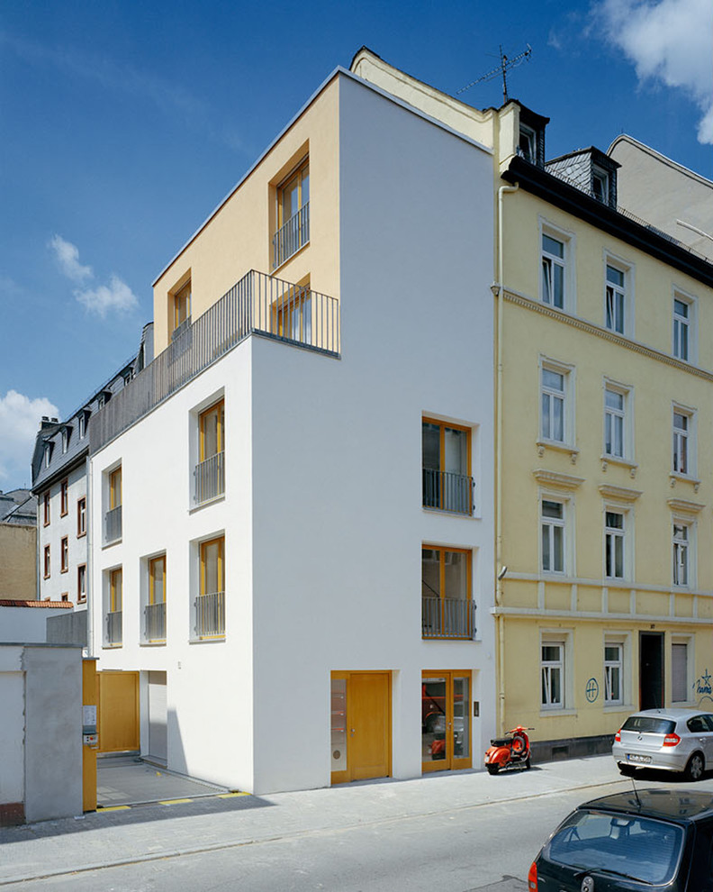 This is an example of a contemporary flat in Frankfurt.