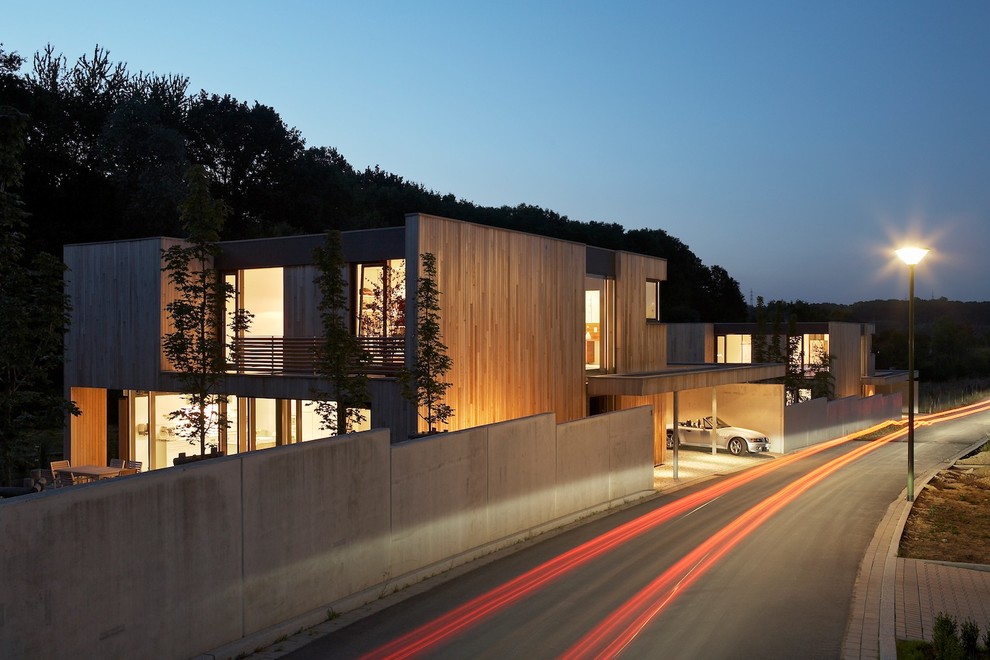 Design ideas for a modern house exterior in Dortmund.