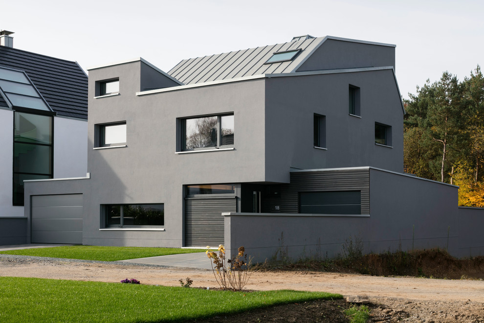 Contemporary house exterior in Cologne.