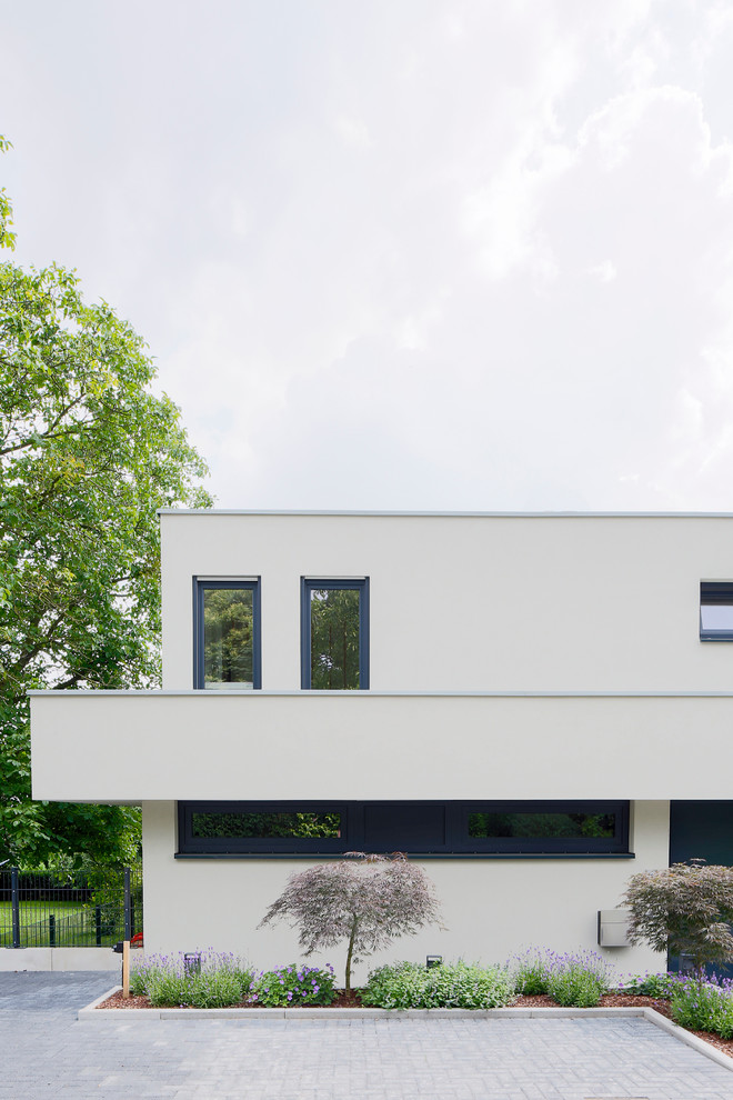 Example of a minimalist exterior home design in Dusseldorf