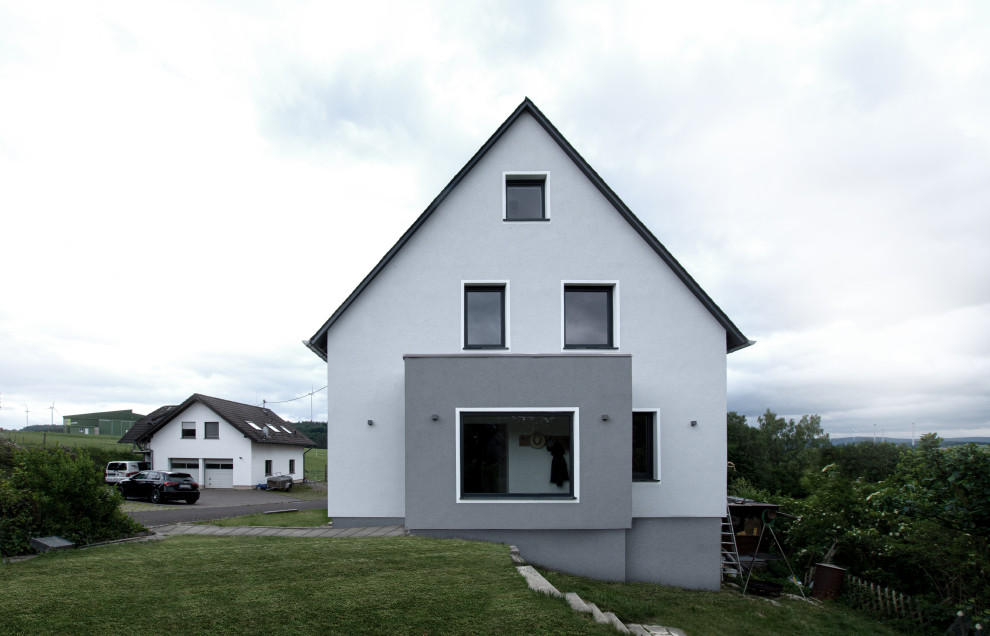 Sanierung eines 50er Jahre Haus Minimalistisch Häuser Sonstige von von Canal Architektur
