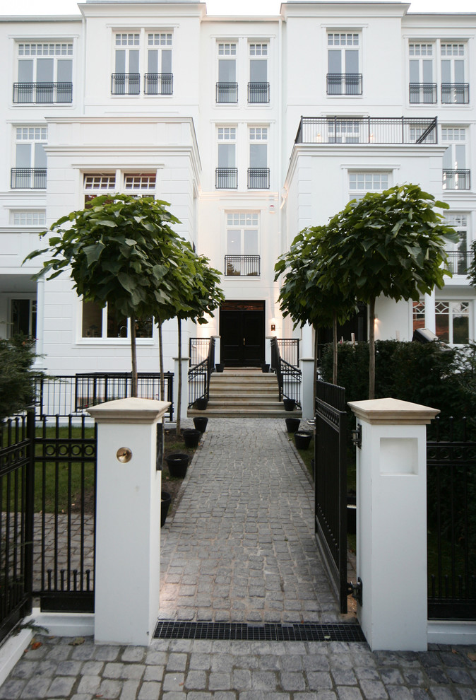 Photo of a classic house exterior in Hamburg.