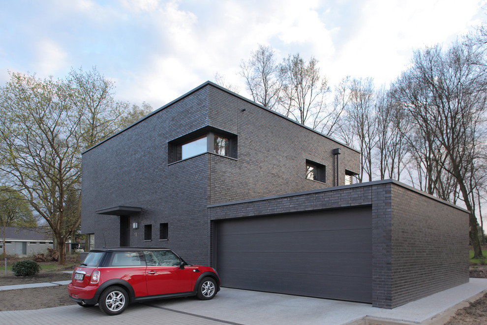 Inspiration for a contemporary house exterior in Berlin.