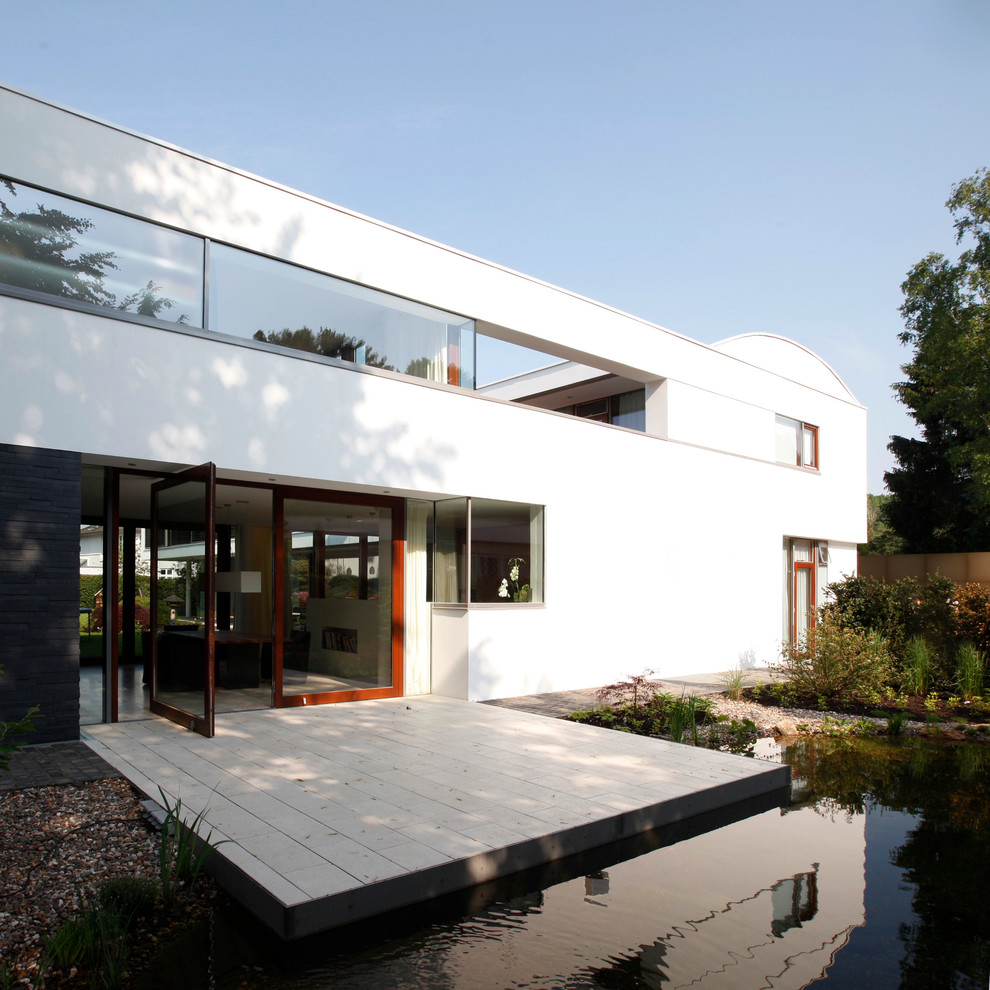 This is an example of a modern house exterior in Cologne.
