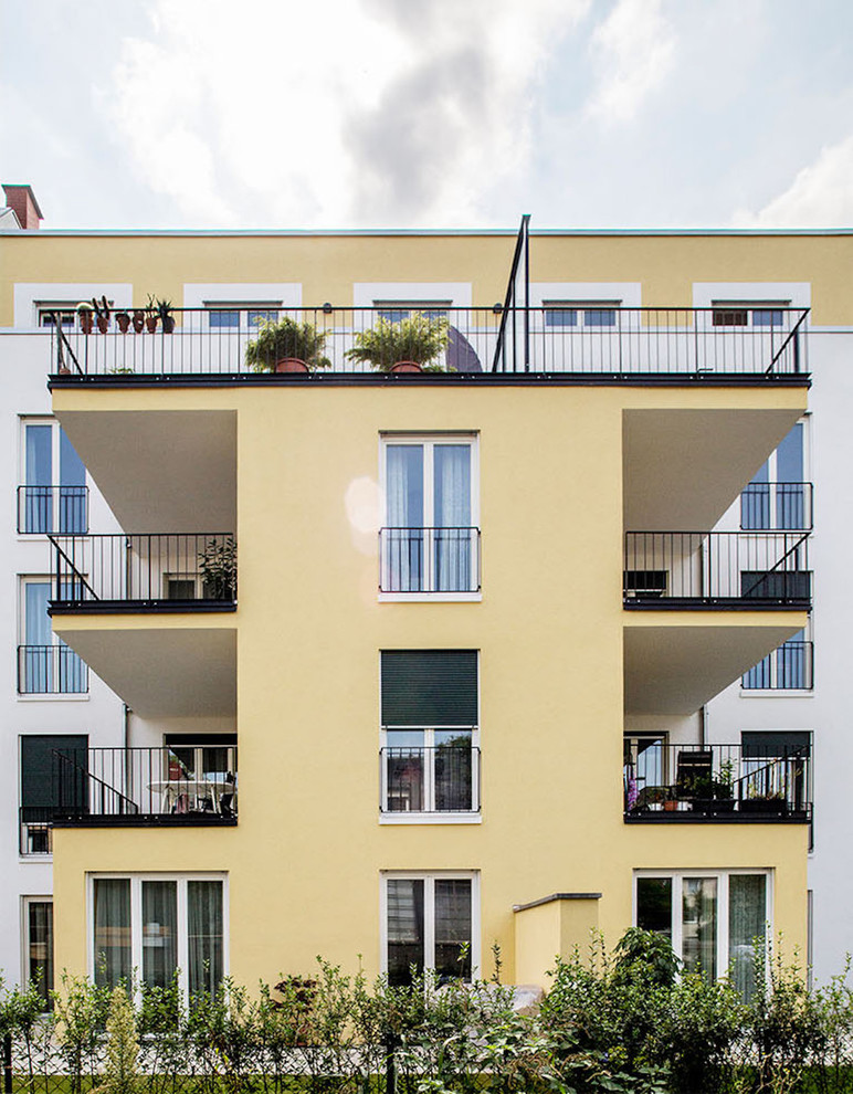 Example of a trendy apartment exterior design in Frankfurt