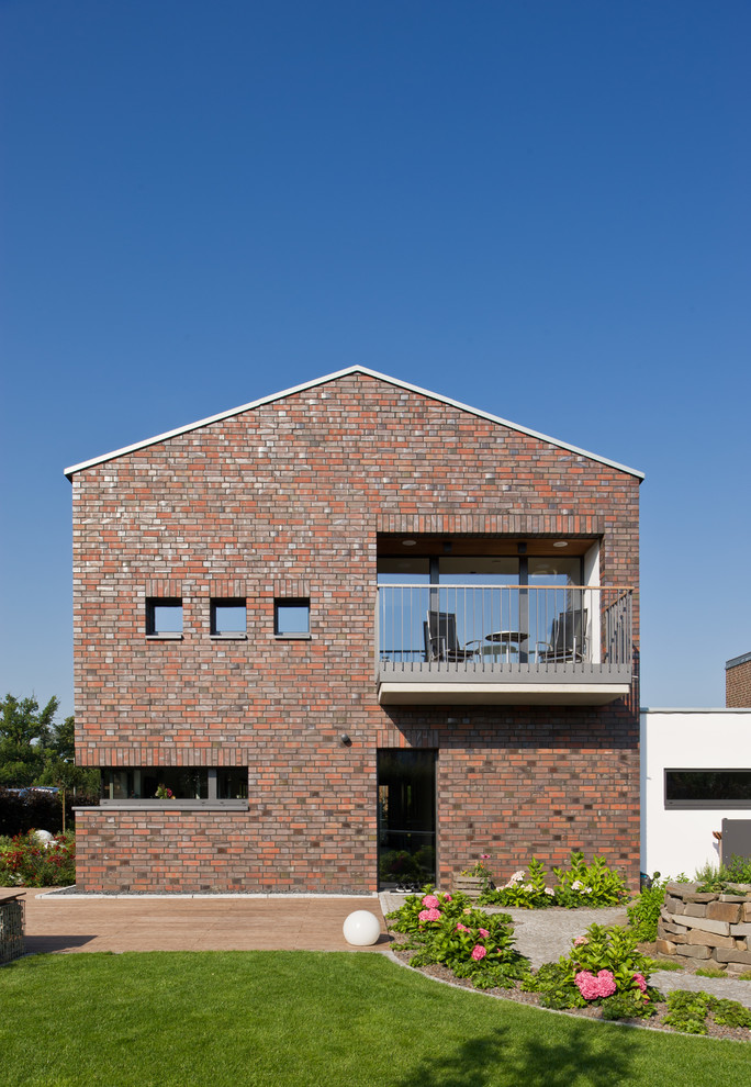 Wohnhaus im Seelhorster Garten, Hannover Contemporary Exterior