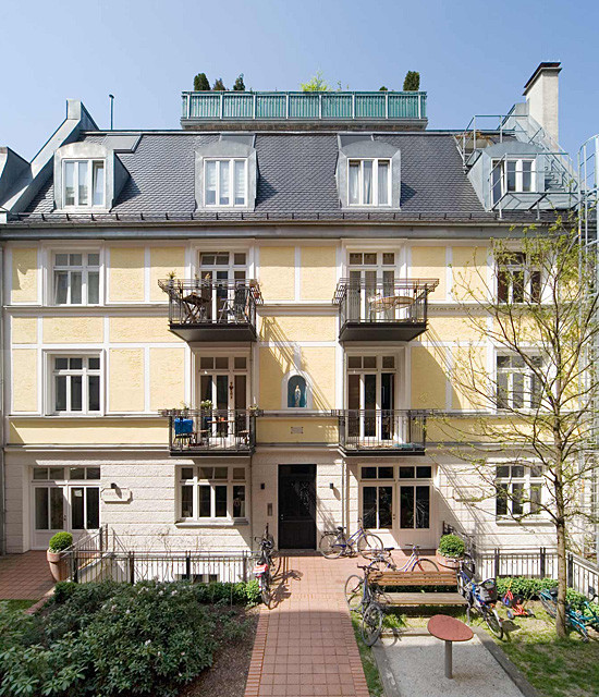 Traditional exterior home idea in Munich