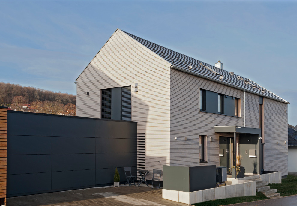 Design ideas for a modern house exterior in Stuttgart.