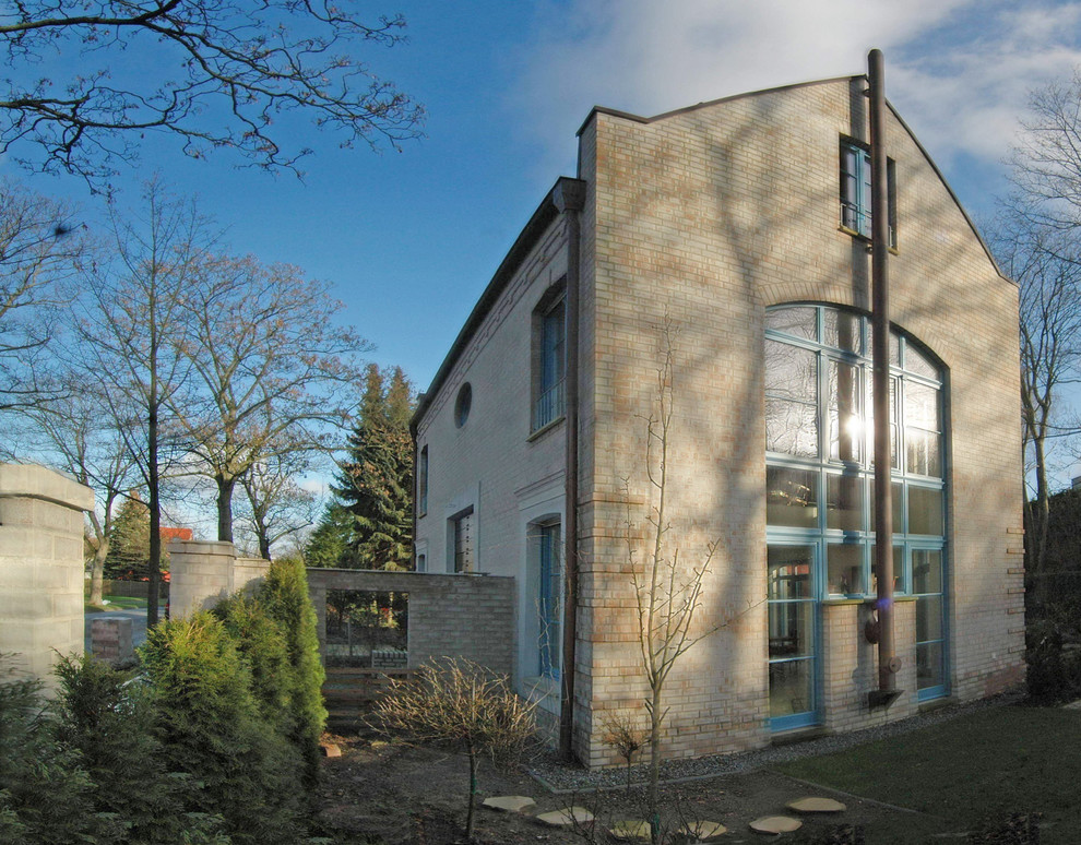 Industrial Haus mit Backsteinfassade und Satteldach in Dortmund