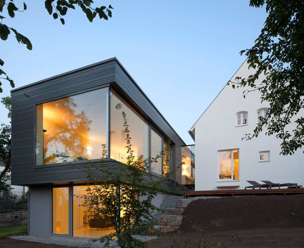 Großes, Zweistöckiges Modernes Haus mit Flachdach in Sonstige