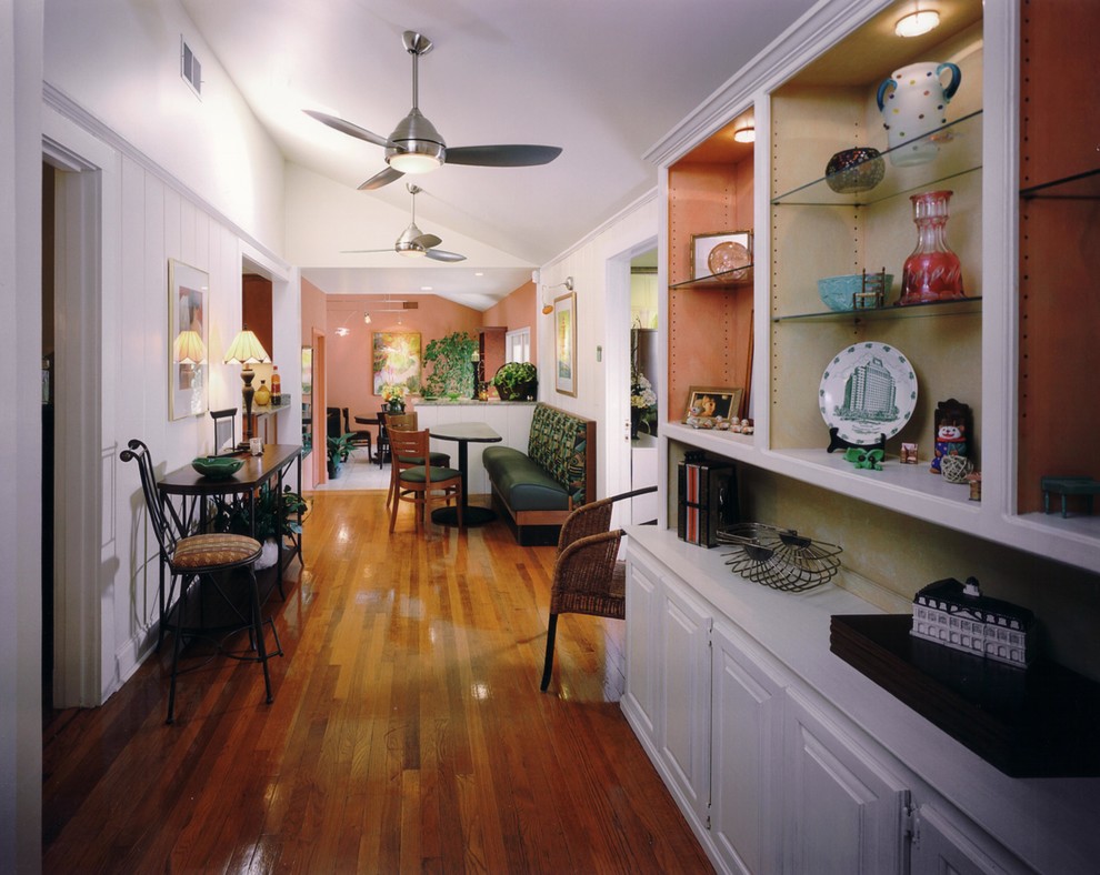 Inspiration for a mid-sized 1960s hallway remodel in New Orleans