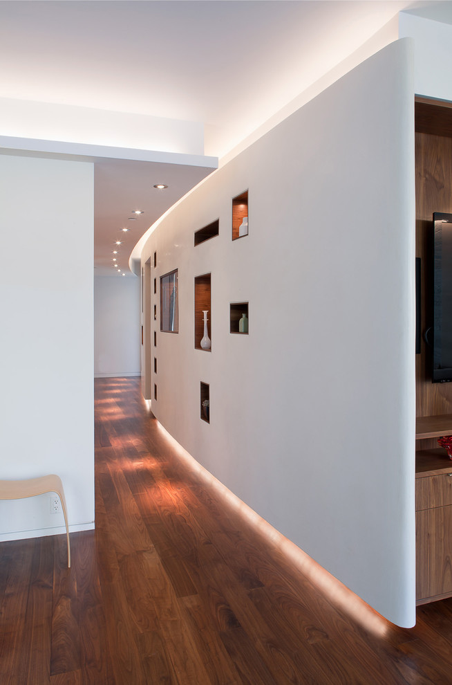 Hallway - modern hallway idea in New York