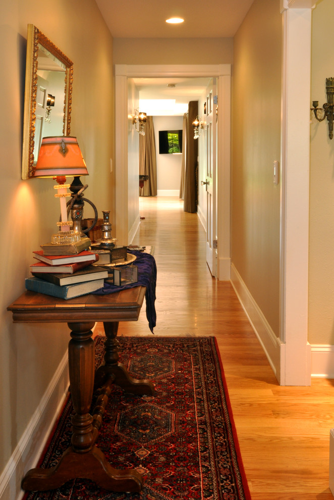 Example of a transitional hallway design in Denver