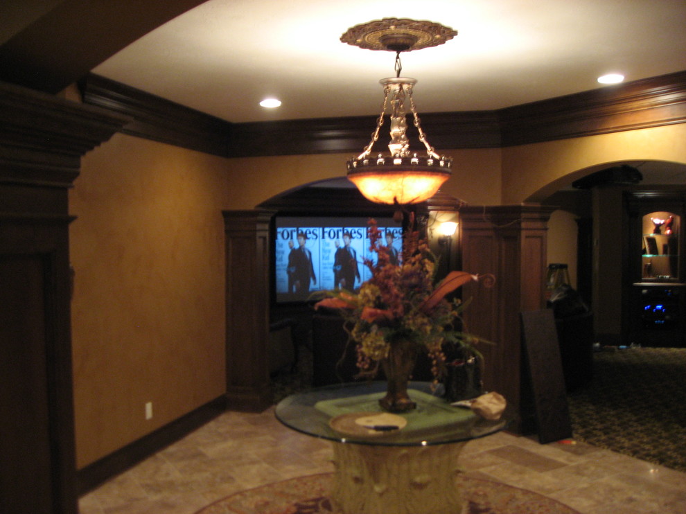 Hallway - traditional hallway idea in Cleveland