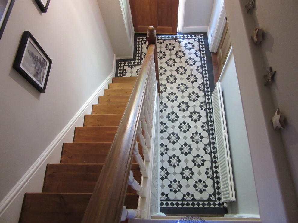 Black, White & Pale Grey Victorian Hallway Victorian Hall London