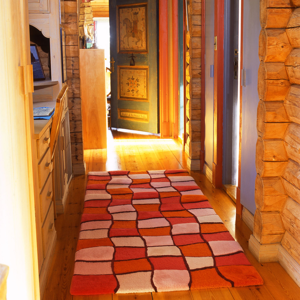 Example of a minimalist hallway design in Portland Maine
