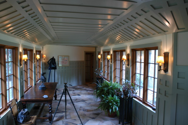 Eastern White Pine Wall Paneling Classique Couloir New York par