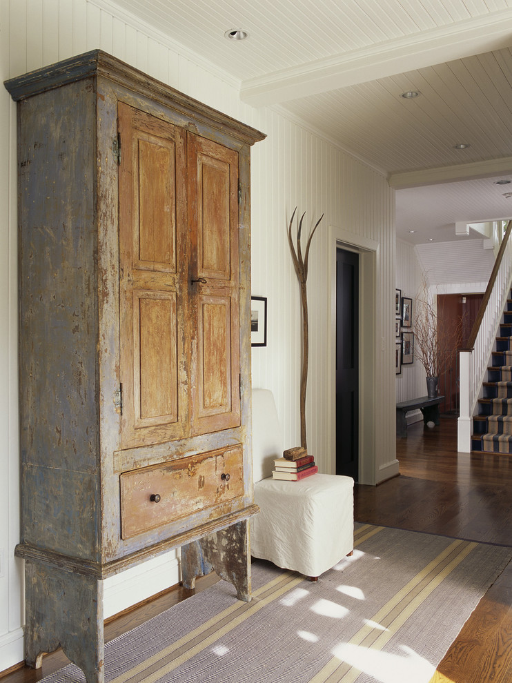 Example of a beach style hallway design in DC Metro