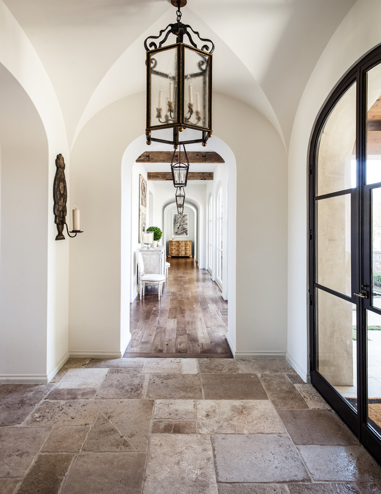 Example of a transitional hallway design in Dallas