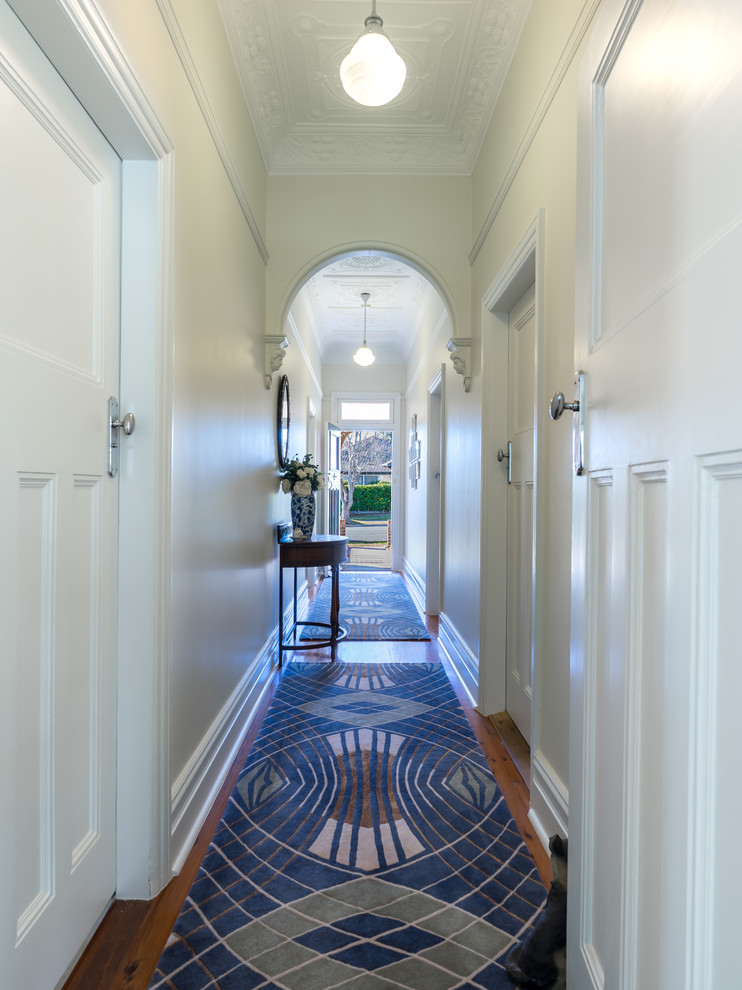 Пример оригинального дизайна: коридор в стиле ретро