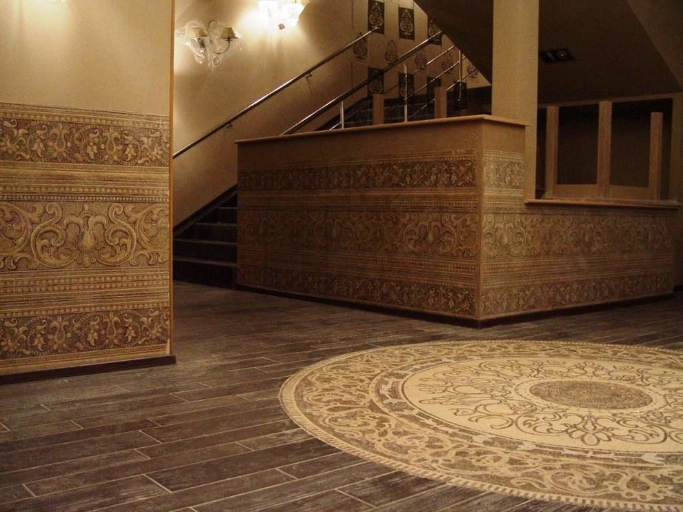 Idéer för vintage hallar, med marmorgolv och beiget golv