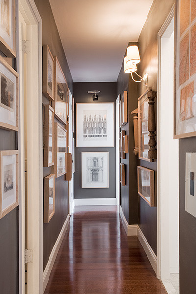 Elegant hallway photo in New York