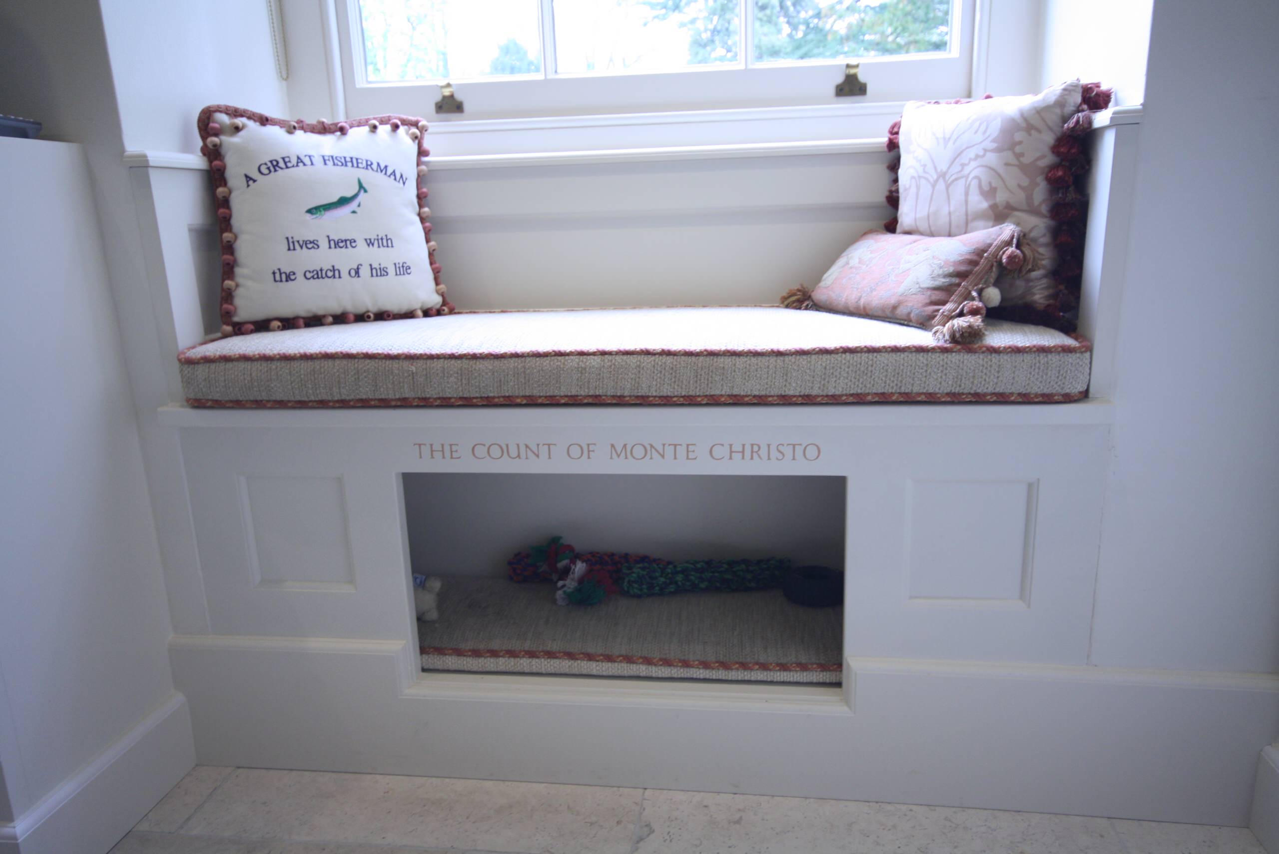 bay window dog bed