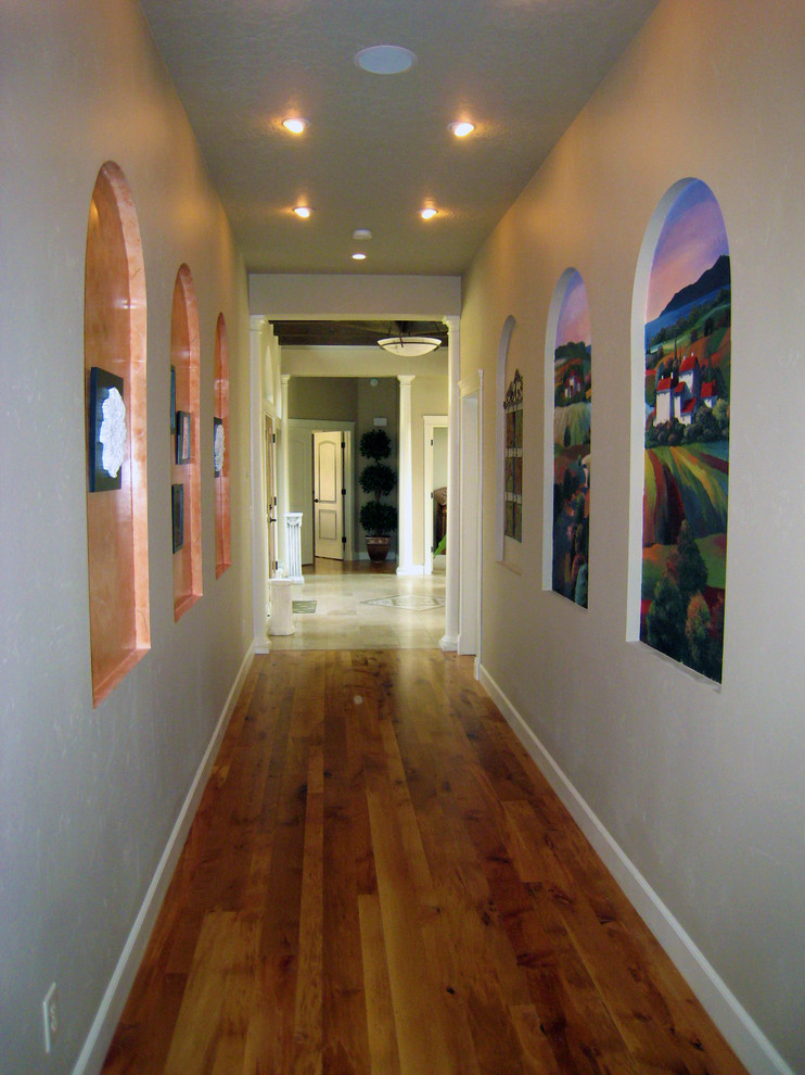 Example of a tuscan hallway design in Boise