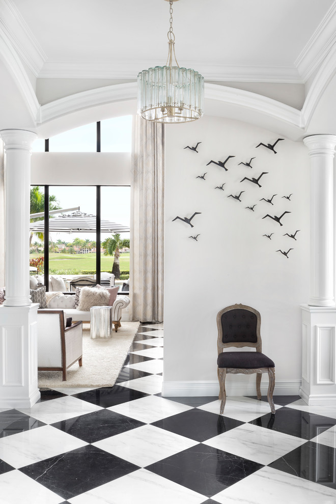 Inspiration för klassiska hallar, med marmorgolv och flerfärgat golv