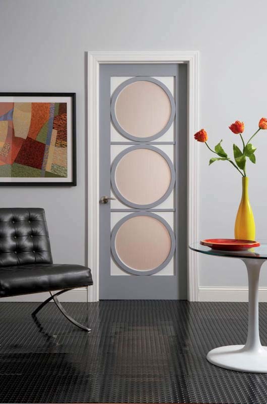 Идея дизайна: коридор среднего размера в стиле модернизм с серыми стенами и полом из винила