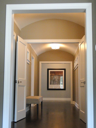 Example of a classic hallway design in Minneapolis
