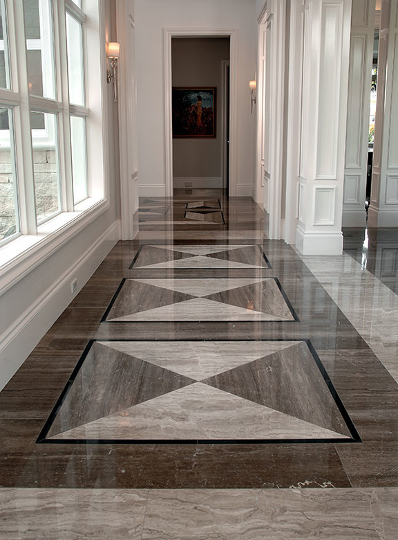 Foto di un ingresso o corridoio con pavimento in marmo