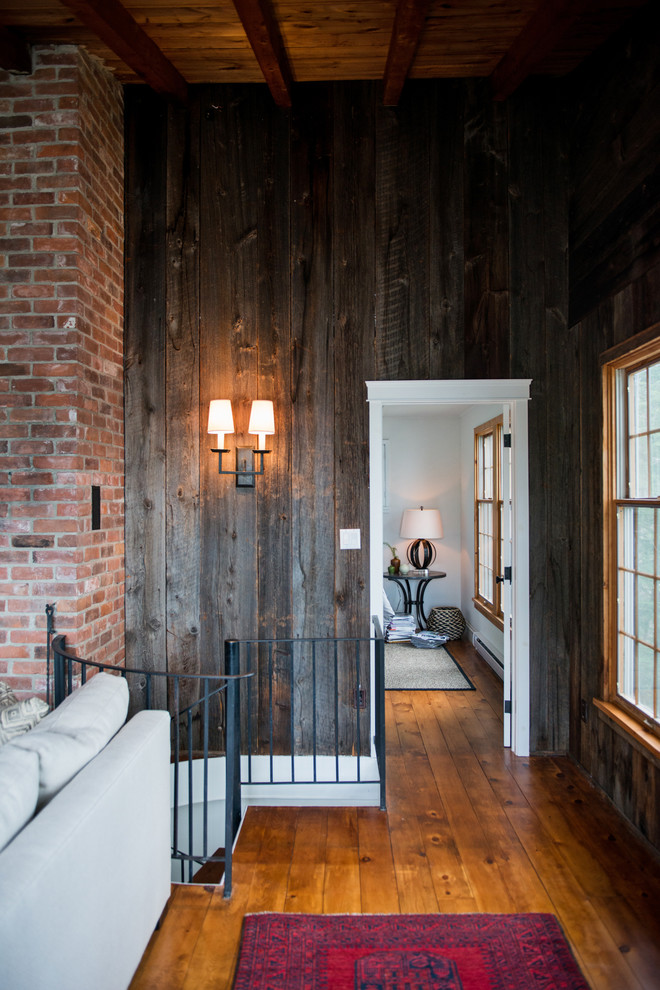 Example of a mountain style hallway design in Toronto