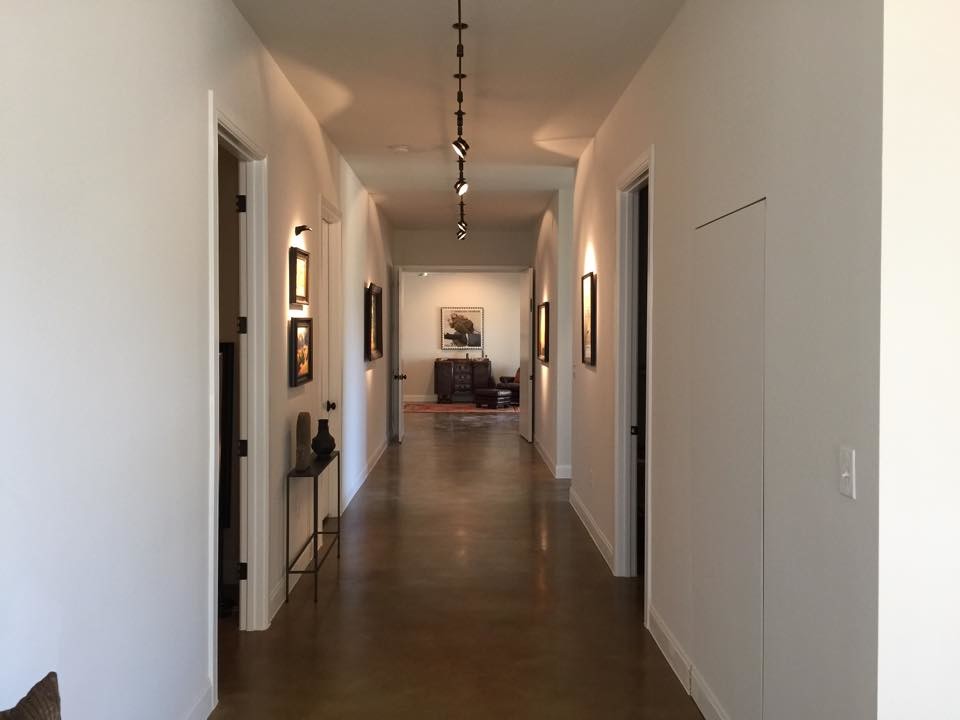 Lampasas, Modern Custom Home Modern Hall Austin by JC Builders