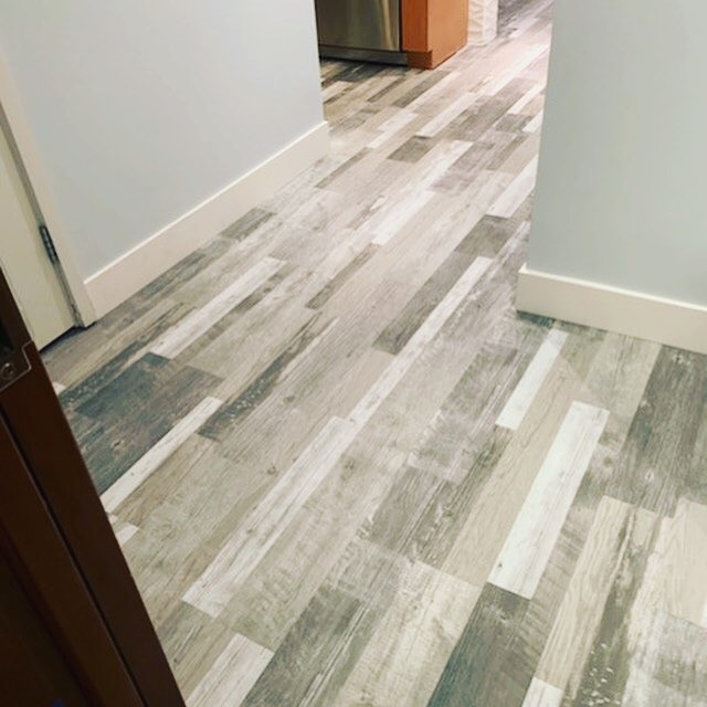 Mannington Adura APEX Vinyl Planks Shiplap Charter house 92101