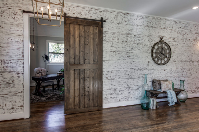 Modern Farmhouse Bungalow Remodel - Landhausstil - Flur - Houston - von