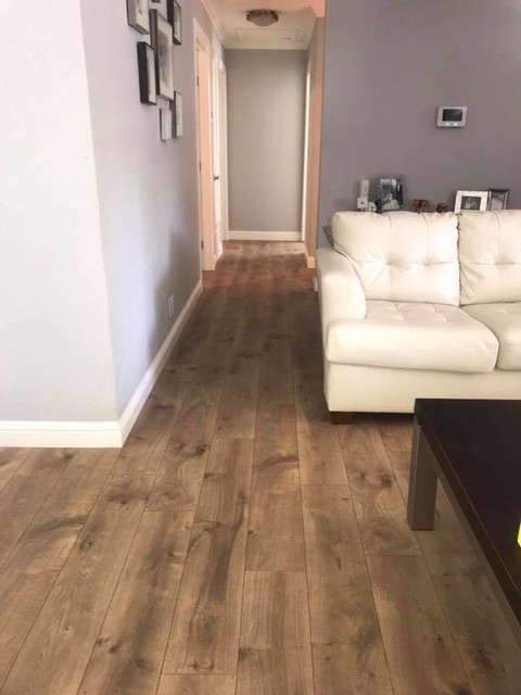Mohawk Laminate Honeytone Oak from the Chalet Vista collection - Modern -  Living Room - San Francisco - by Fine Floorz | Houzz IE