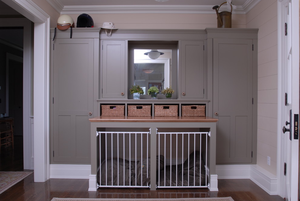 Example of a classic hallway design in New York