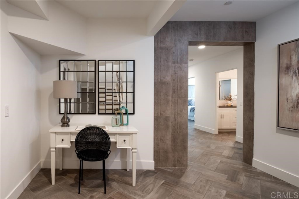 Newly Renovated Del Mar Home Transitional Hall San Diego by