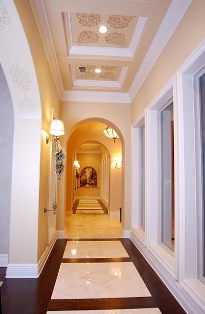 Idée de décoration pour un couloir vintage.