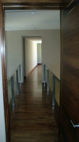 Esempio di un ingresso o corridoio minimal