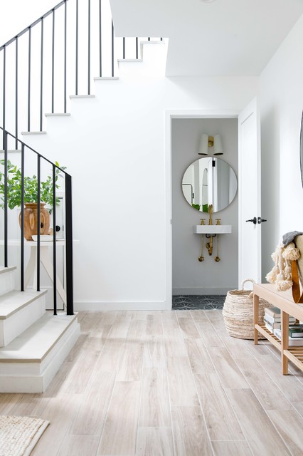 Project Peachy - Maritim - Flur - Miami - von The Habitat Collective