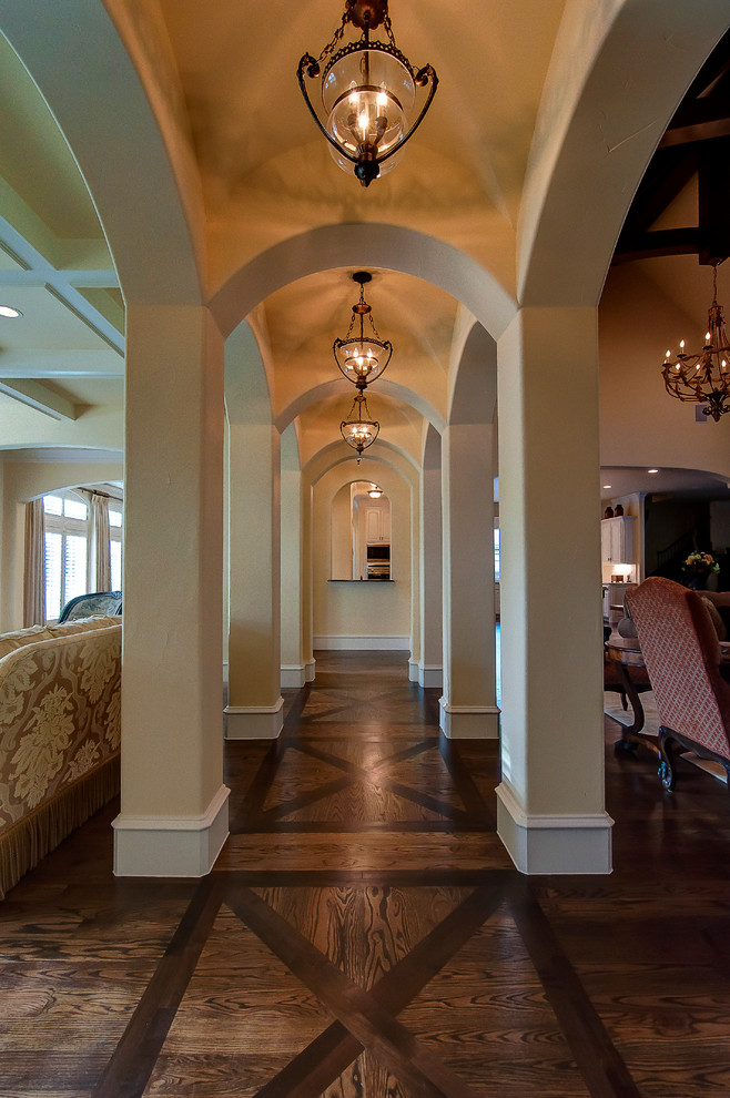 Hallway - traditional hallway idea in Dallas