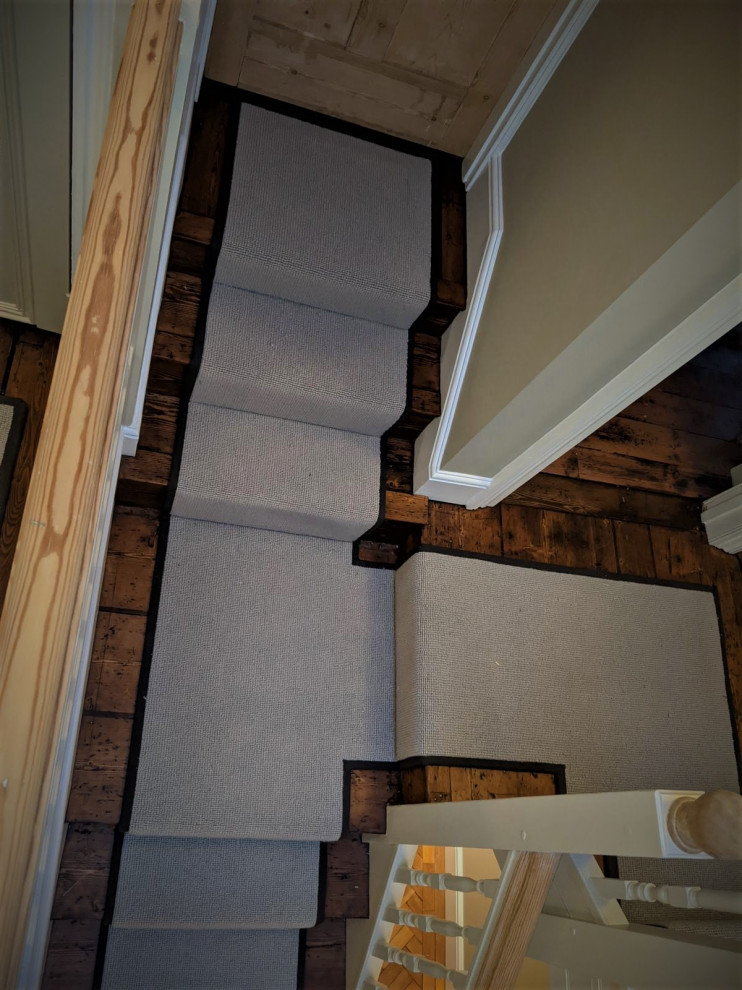 Diseño de escalera minimalista grande