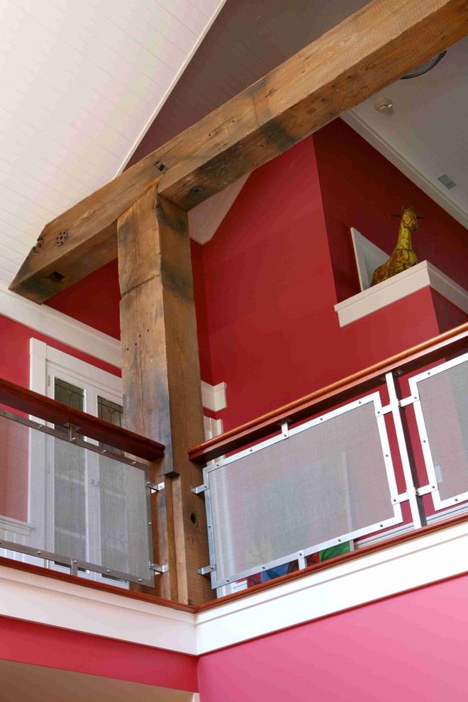 На фото: коридор среднего размера в современном стиле с красными стенами